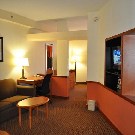 Holiday Inn Express Williamston By Ihg Ngoại thất bức ảnh